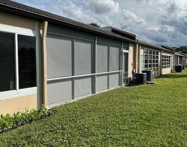221 Lake Meryl Drive - Photo Thumbnail 16