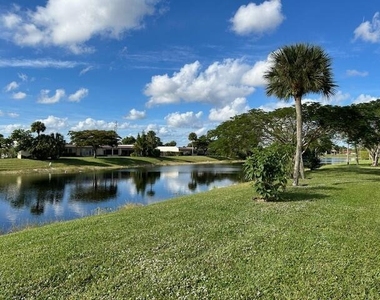 221 Lake Meryl Drive - Photo Thumbnail 1
