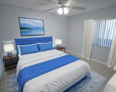 2828 Casita Way - Photo Thumbnail 12