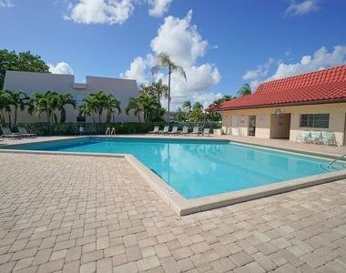 2828 Casita Way - Photo Thumbnail 17