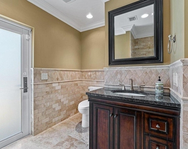 870 Nw 7th Street - Photo Thumbnail 30