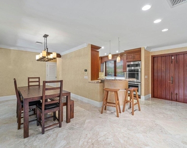 870 Nw 7th Street - Photo Thumbnail 11
