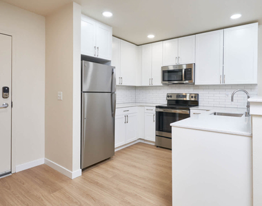 810 12th Avenue - Photo Thumbnail 4