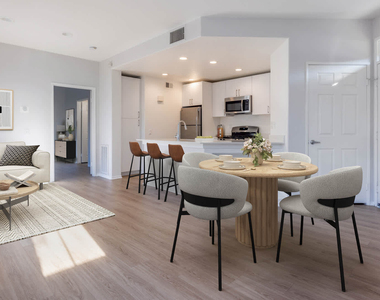27105 Silver Oak Lane - Photo Thumbnail 10