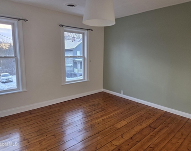 669 Pawling Avenue - Photo Thumbnail 14