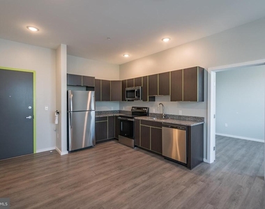 4124 Haverford Avenue - Photo Thumbnail 6