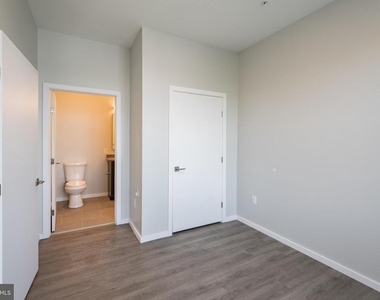 4124 Haverford Avenue - Photo Thumbnail 16