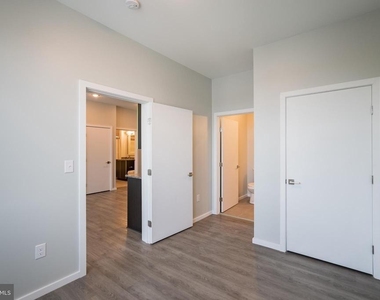 4124 Haverford Avenue - Photo Thumbnail 15