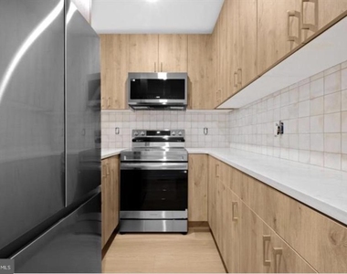 2215 N Mutter Street - Photo Thumbnail 6