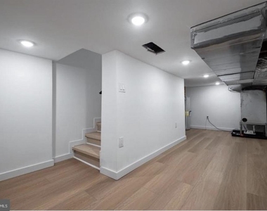 2215 N Mutter Street - Photo Thumbnail 13