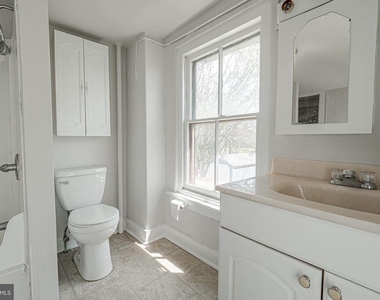 521 Maple Avenue - Photo Thumbnail 13