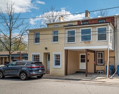 521 Maple Avenue - Photo Thumbnail 1
