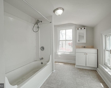 521 Maple Avenue - Photo Thumbnail 12