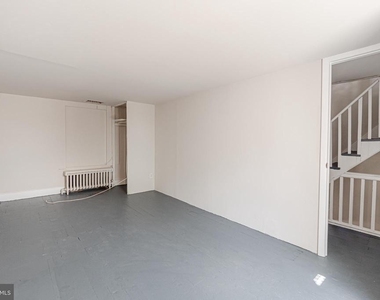 521 Maple Avenue - Photo Thumbnail 10