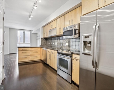 1025 1st Street Se - Photo Thumbnail 7