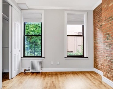 246 Mott Street - Photo Thumbnail 6