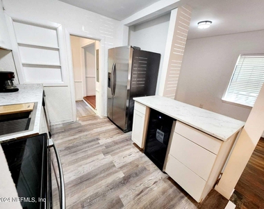 1823 E 25th Street - Photo Thumbnail 12