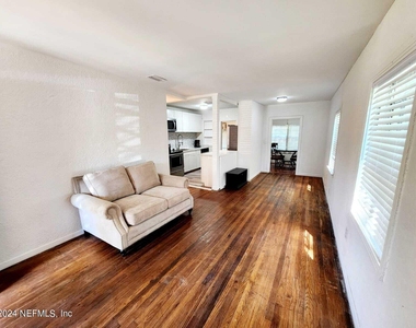 1823 E 25th Street - Photo Thumbnail 2