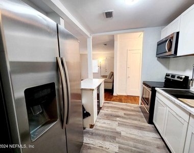 1823 E 25th Street - Photo Thumbnail 10