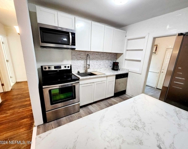 1823 E 25th Street - Photo Thumbnail 4