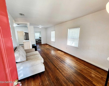 1823 E 25th Street - Photo Thumbnail 1