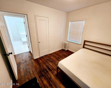1823 E 25th Street - Photo Thumbnail 14