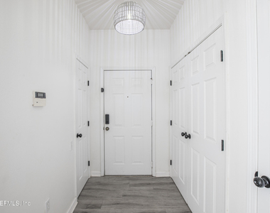 7990 Baymeadows Road - Photo Thumbnail 3