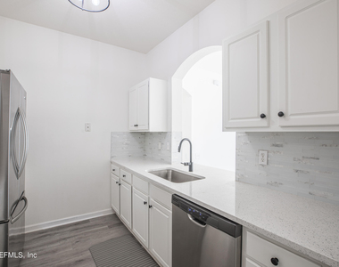 7990 Baymeadows Road - Photo Thumbnail 8