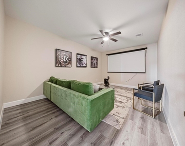 2015 Olivos Street - Photo Thumbnail 20