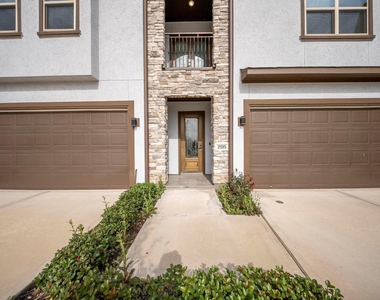 2015 Olivos Street - Photo Thumbnail 3