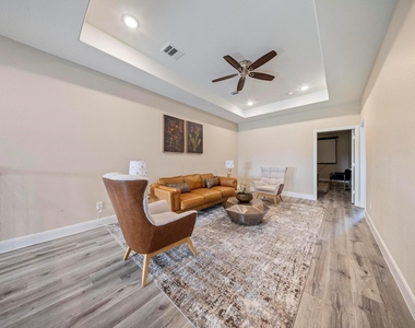 2015 Olivos Street - Photo Thumbnail 19