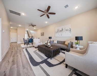 2015 Olivos Street - Photo Thumbnail 9