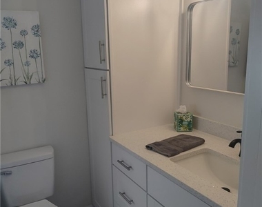 20711 Port Drive - Photo Thumbnail 7