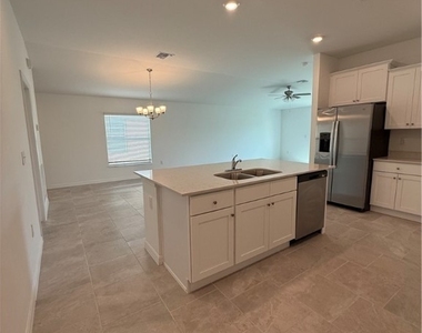 3850 Treasure Oak Way - Photo Thumbnail 6