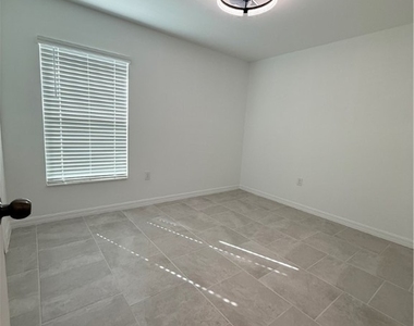 3850 Treasure Oak Way - Photo Thumbnail 22