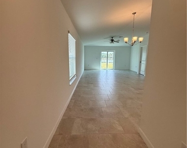 3850 Treasure Oak Way - Photo Thumbnail 2