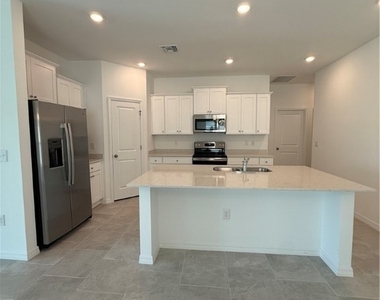 3850 Treasure Oak Way - Photo Thumbnail 5
