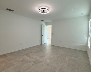 3850 Treasure Oak Way - Photo Thumbnail 30