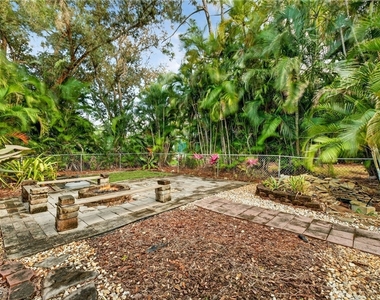 18015 Horseshoe Bay Circle - Photo Thumbnail 20