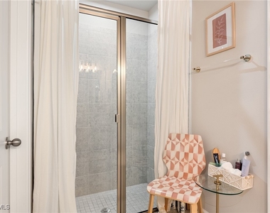 4638 Arboretum Circle - Photo Thumbnail 9