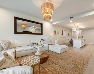 4638 Arboretum Circle - Photo Thumbnail 16