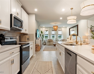 4638 Arboretum Circle - Photo Thumbnail 5