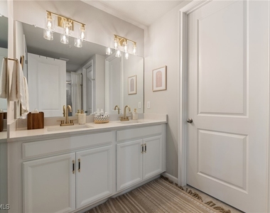 4638 Arboretum Circle - Photo Thumbnail 8