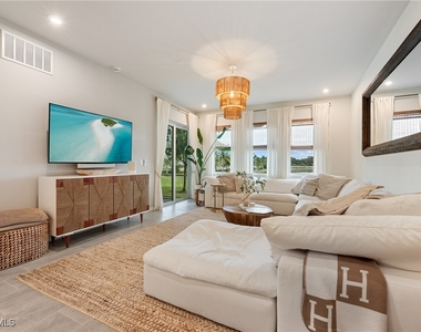 4638 Arboretum Circle - Photo Thumbnail 4
