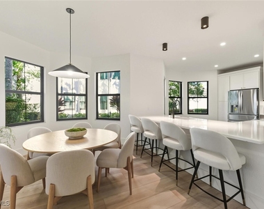 2396 Ravenna Boulevard - Photo Thumbnail 15