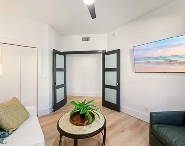 2396 Ravenna Boulevard - Photo Thumbnail 19