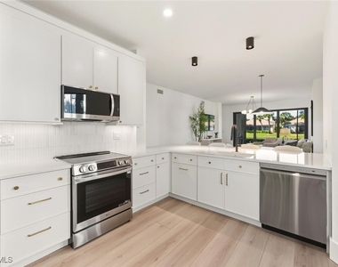 2396 Ravenna Boulevard - Photo Thumbnail 4