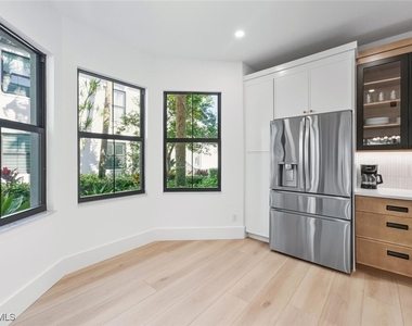 2396 Ravenna Boulevard - Photo Thumbnail 6
