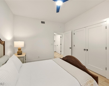 2396 Ravenna Boulevard - Photo Thumbnail 22