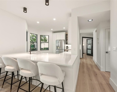 2396 Ravenna Boulevard - Photo Thumbnail 16